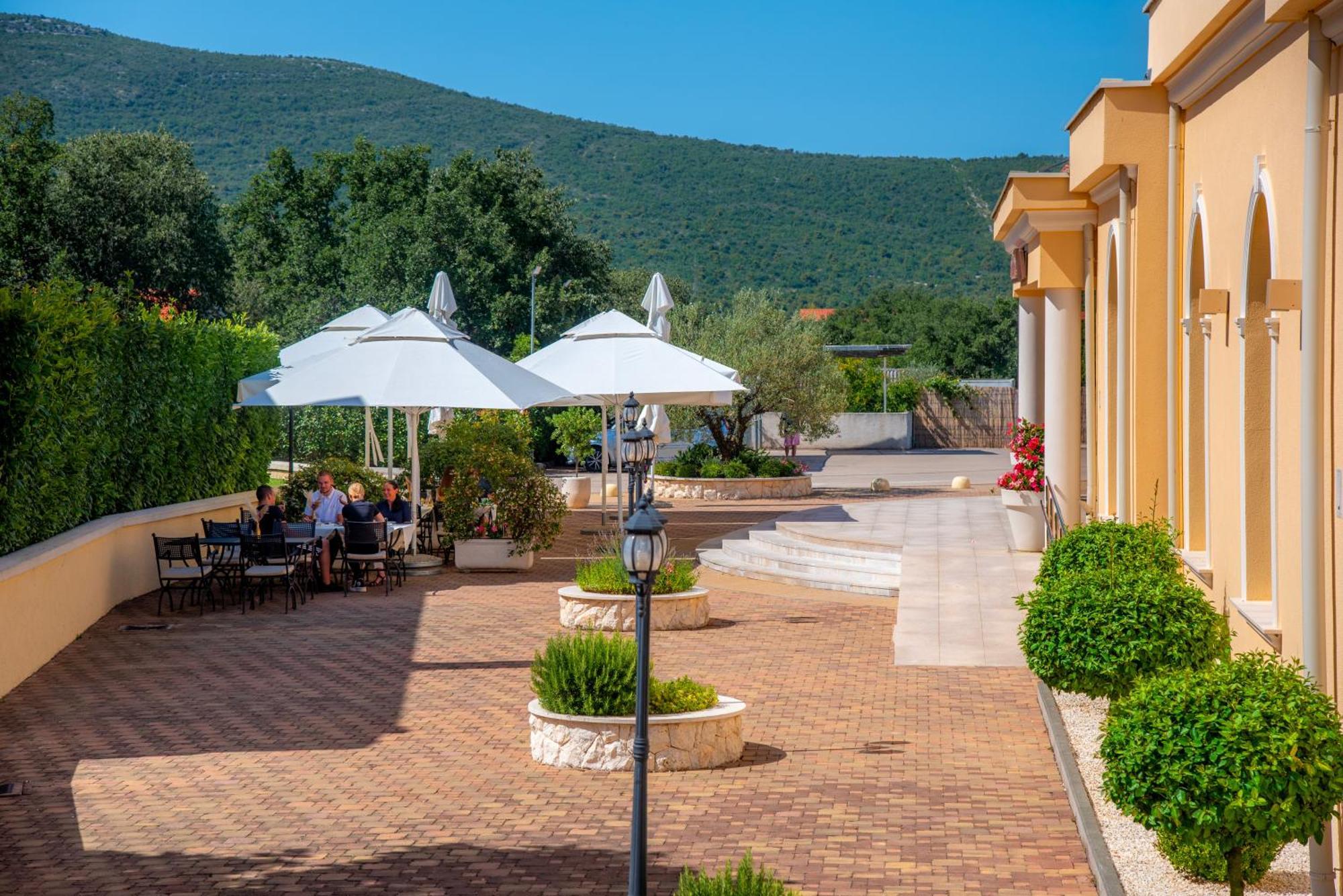 Guest Accommodation Atrium Gulin Lozovac Exterior foto