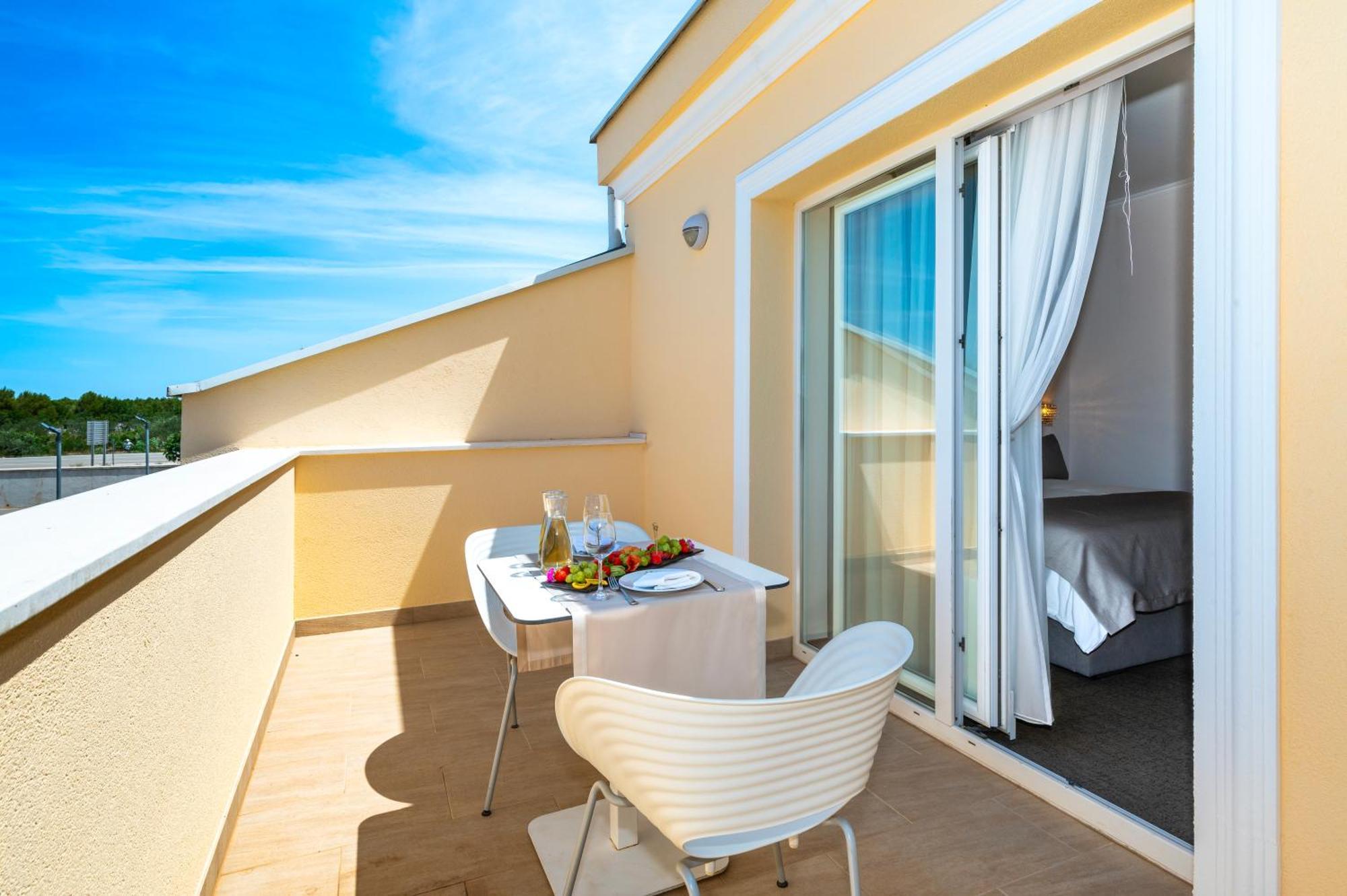 Guest Accommodation Atrium Gulin Lozovac Exterior foto