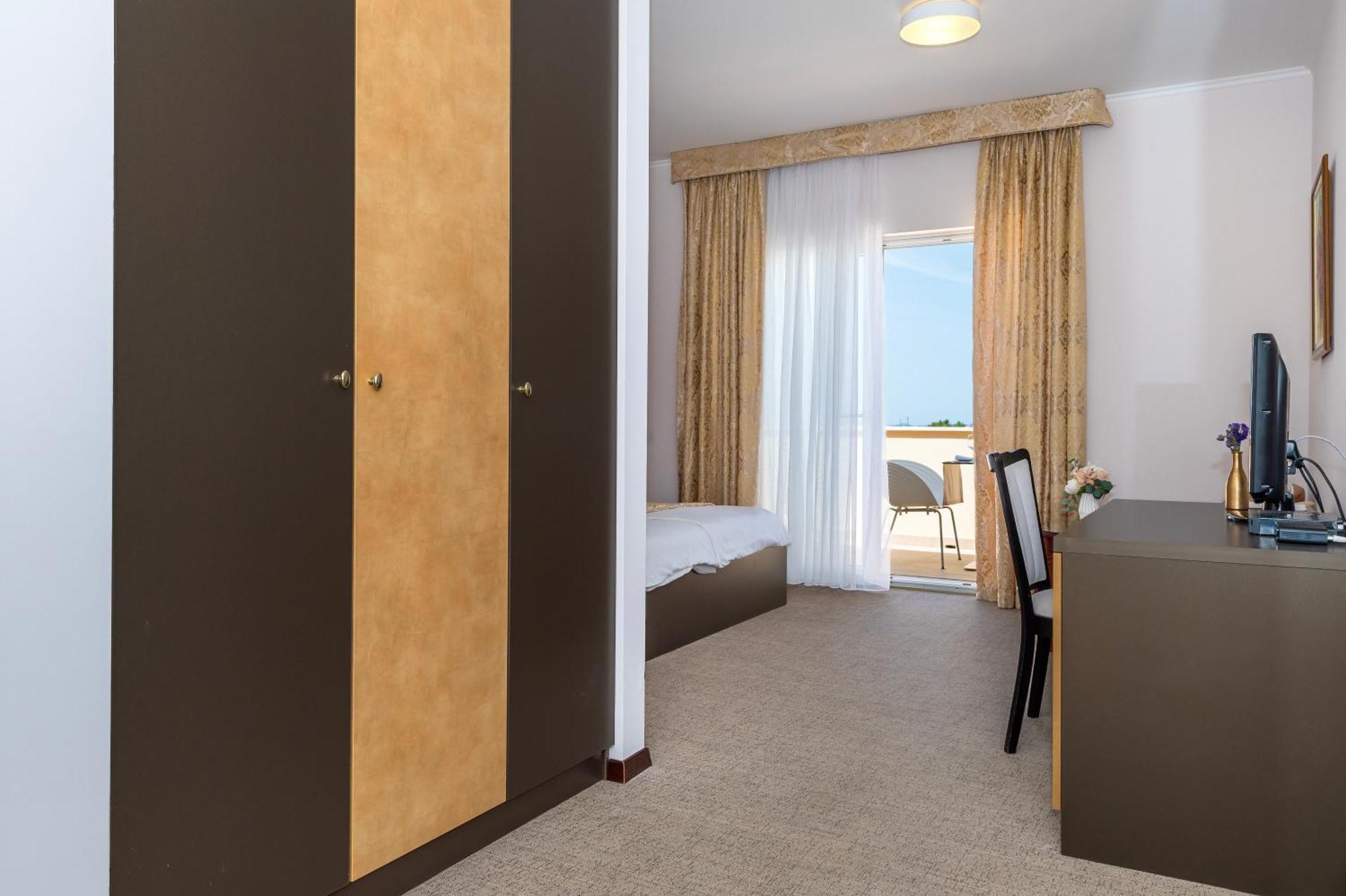Guest Accommodation Atrium Gulin Lozovac Exterior foto